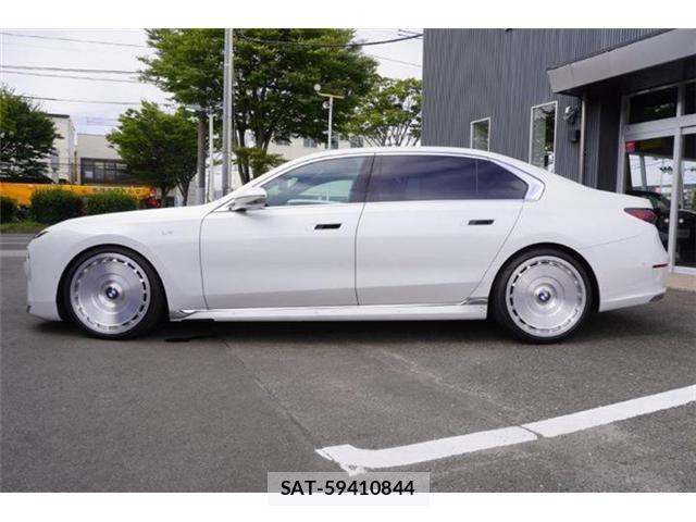 Bmw 7 SERIES 2023-07 8878870-3