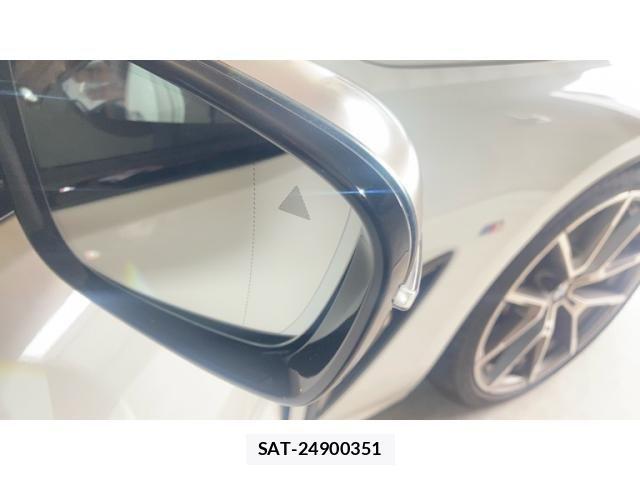 Bmw 8 SERIES 2019-08 3355824-11