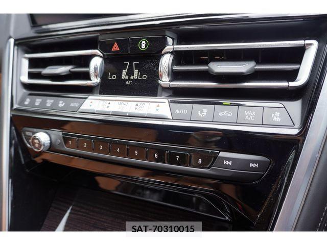 Bmw 8 SERIES 2019-07 7902331-26