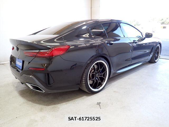 Bmw 8 SERIES 2020-09 1329880-4