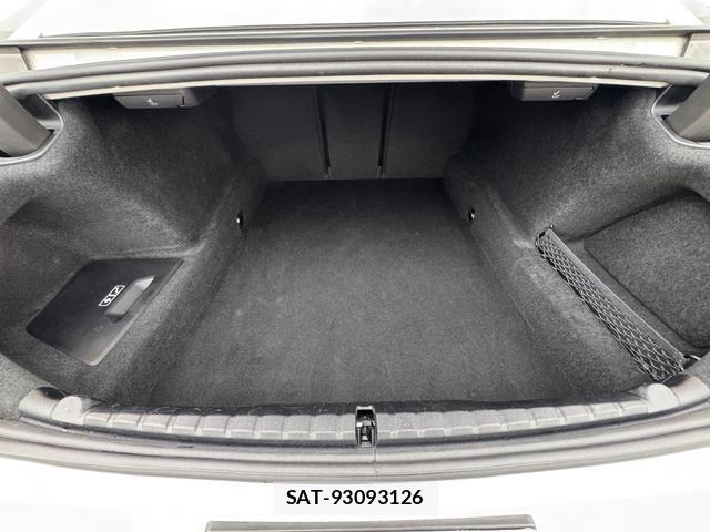Bmw 8 SERIES 2023-04 7215353-17