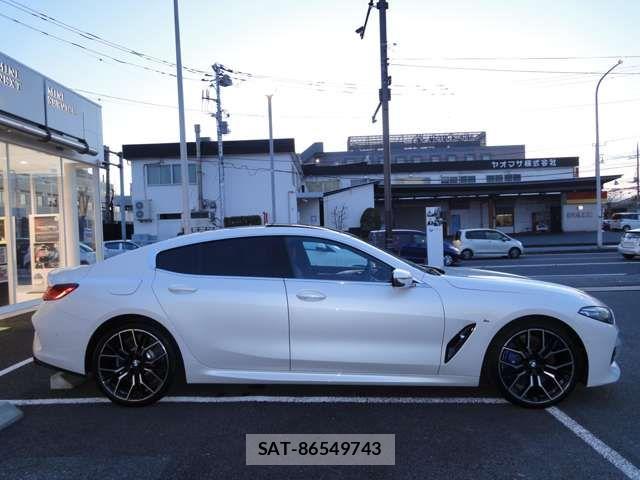 Bmw 8 SERIES 2025-09 7215349-2