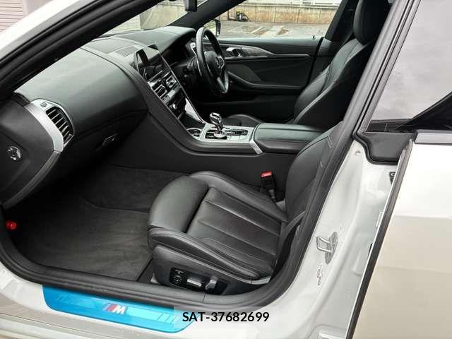Bmw 8 SERIES 2021-05 7453203-1