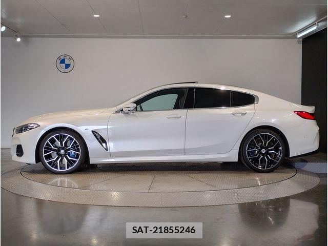 Bmw 8 SERIES 2023-04 8795390-2
