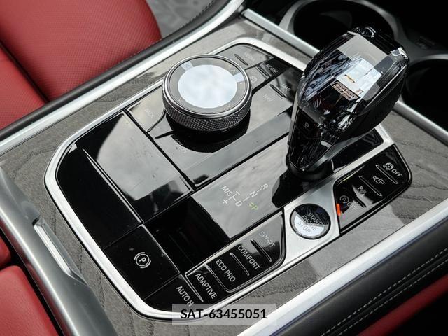 Bmw 8 SERIES 2023-12 8828043-25