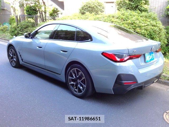 Bmw i4 2023-04 6750954-2