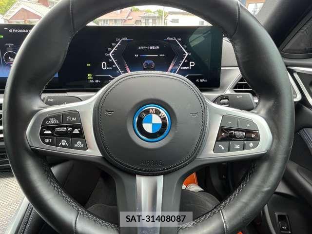 Bmw i4 2022-08 8129198-11