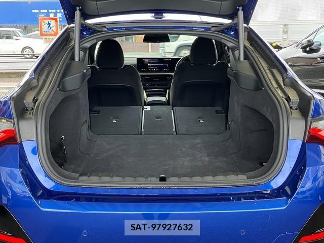 Bmw i4 2025-06 8206597-13