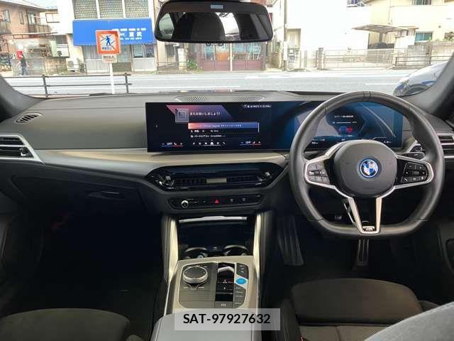 Bmw i4 2025-06 8206597-1