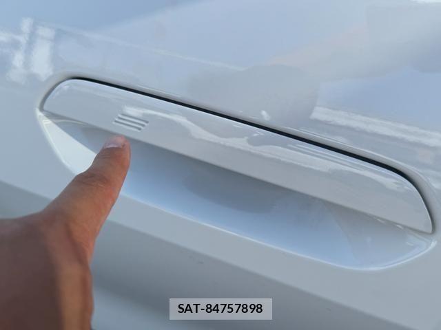 Bmw i4 2025-06 8313355-10