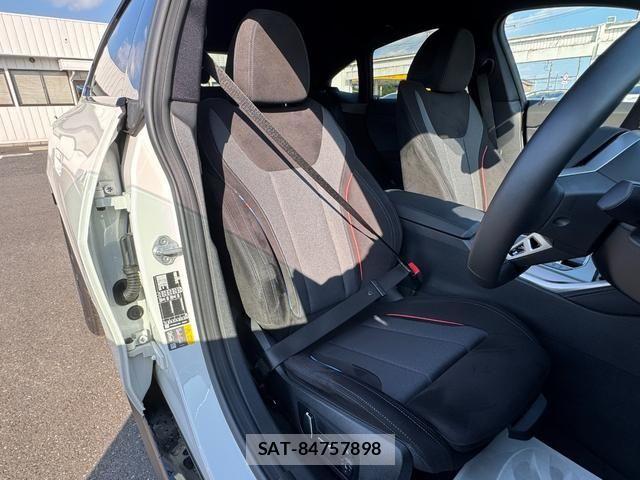 Bmw i4 2025-06 8313355-17