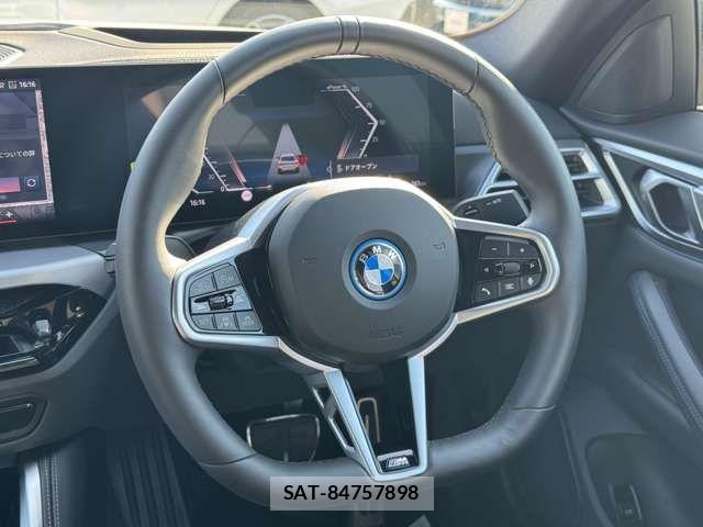 Bmw i4 2025-06 8313355-22