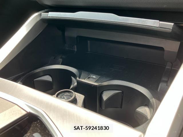 Bmw i4 2025-06 8313354-22