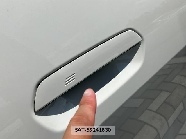Bmw i4 2025-06 8313354-8