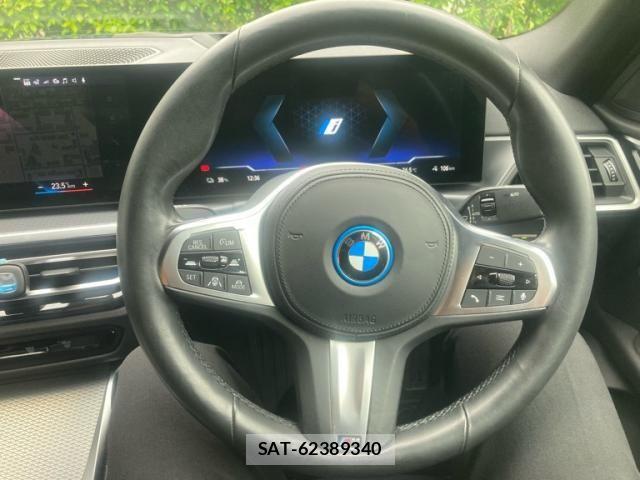 Bmw i4 2023-03 8371473-17