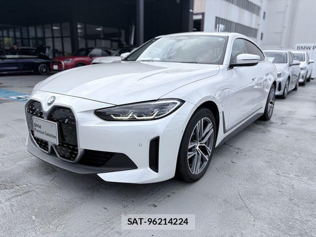 Bmw i4 2022-06 8437962-0