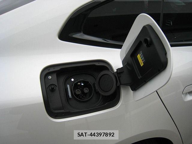 Bmw i4 2025-10 8523769-23
