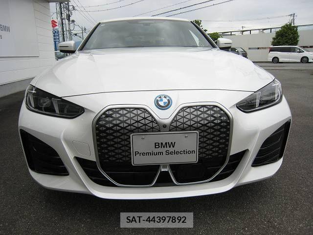 Bmw i4 2025-10 8523769-26