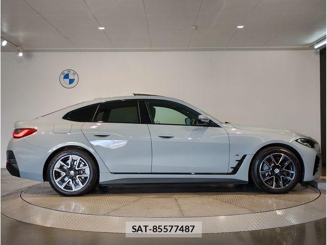 Bmw i4 2022-12 8625995-7