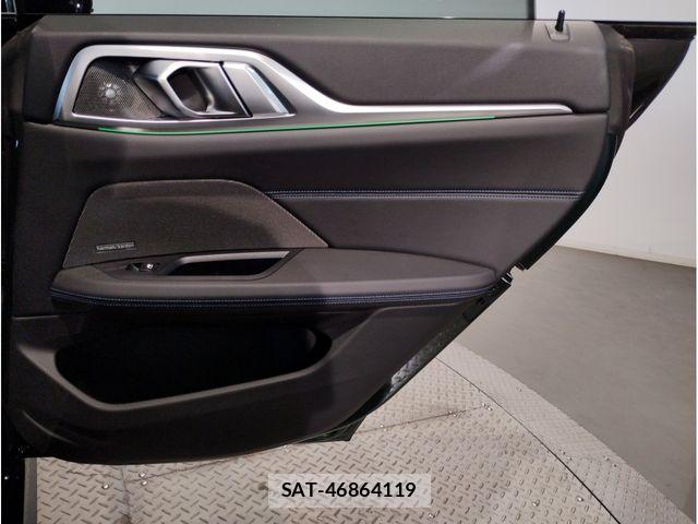 Bmw i4 2022-06 8740904-29