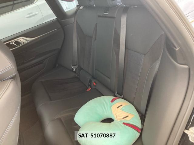 Bmw i4 2023-10 8779622-12