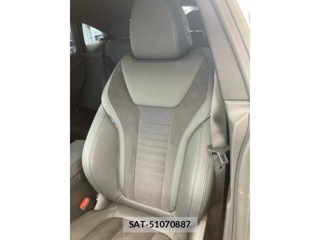 Bmw i4 2023-10 8779622-14