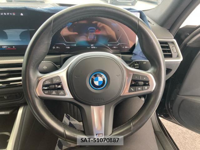 Bmw i4 2023-10 8779622-21