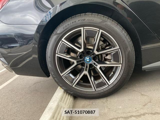 Bmw i4 2023-10 8779622-6