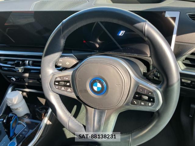 Bmw i4 2022-04 8828042-11