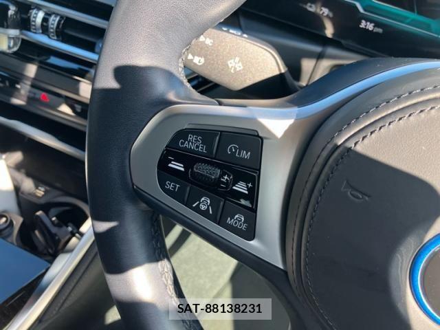 Bmw i4 2022-04 8828042-13