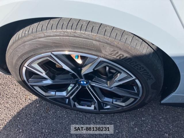 Bmw i4 2022-04 8828042-3