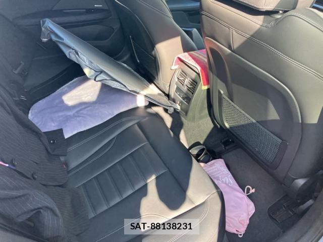 Bmw i4 2022-04 8828042-7