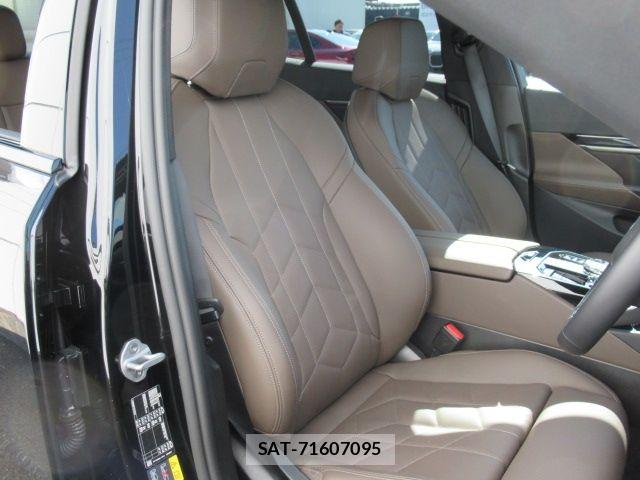 Bmw i5 2025-09 6675179-16