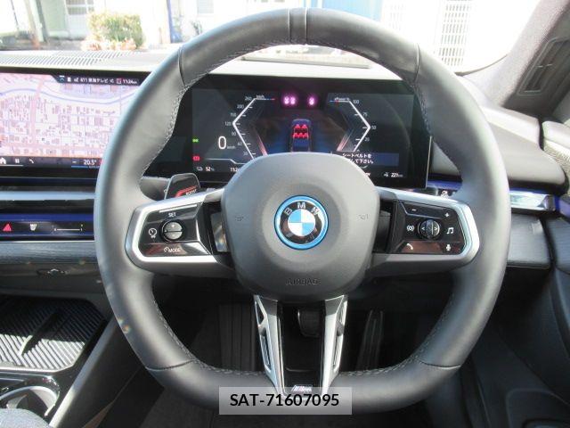 Bmw i5 2025-09 6675179-28