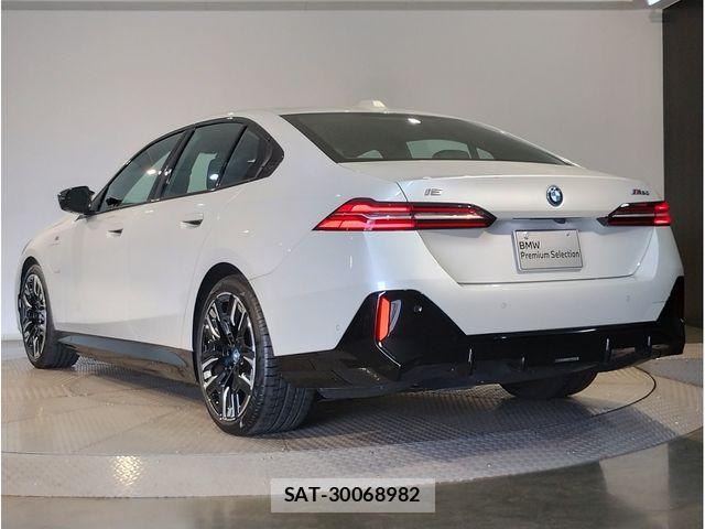 Bmw i5 2025-08 7960677-6