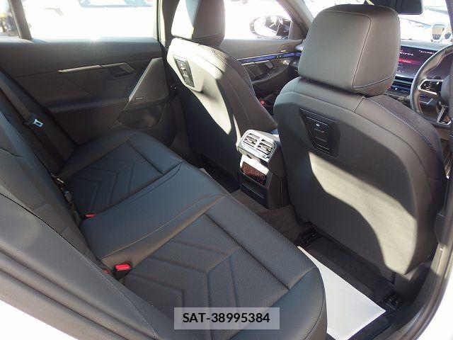 Bmw i5 2025-03 8523771-17