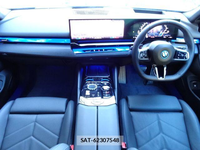 Bmw i5 2025-03 1608408-19