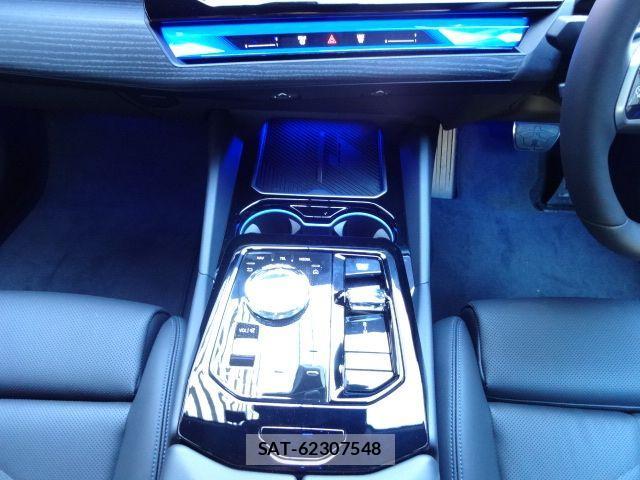 Bmw i5 2025-03 1608408-21