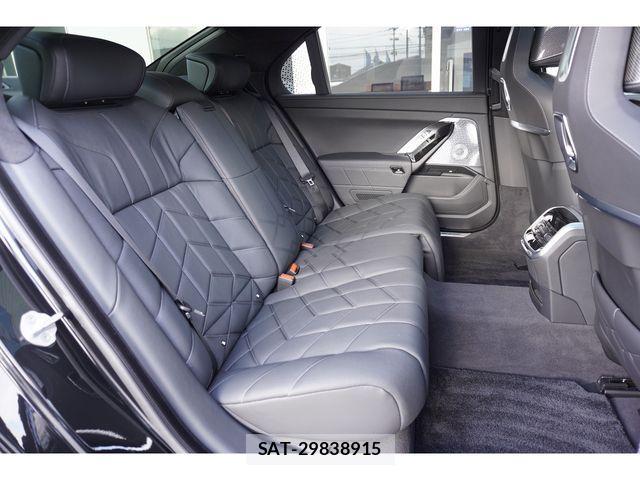 Bmw i7 2024-12 2399921-8