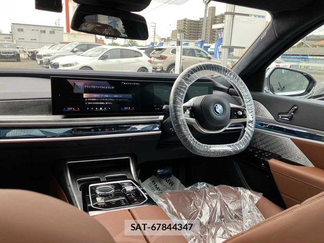 Bmw i7 2023-03 6902694-1