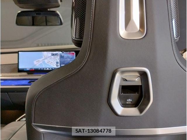 Bmw i7 2025-05 7215351-15