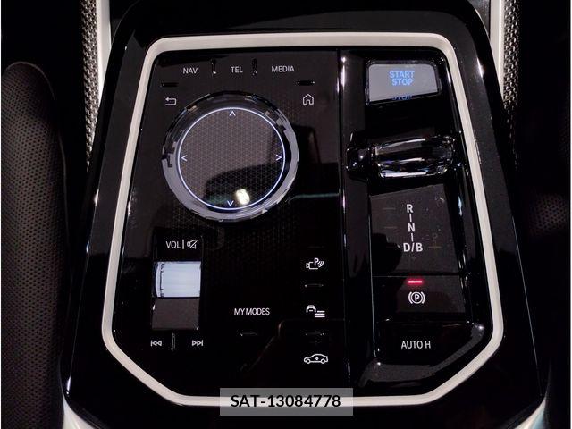 Bmw i7 2025-05 7215351-19