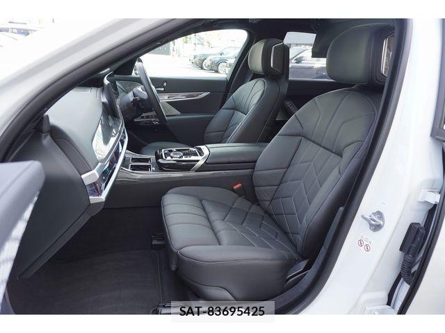 Bmw i7 2025-08 7325954-17