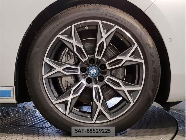 Bmw i7 2024-05 7721437-8
