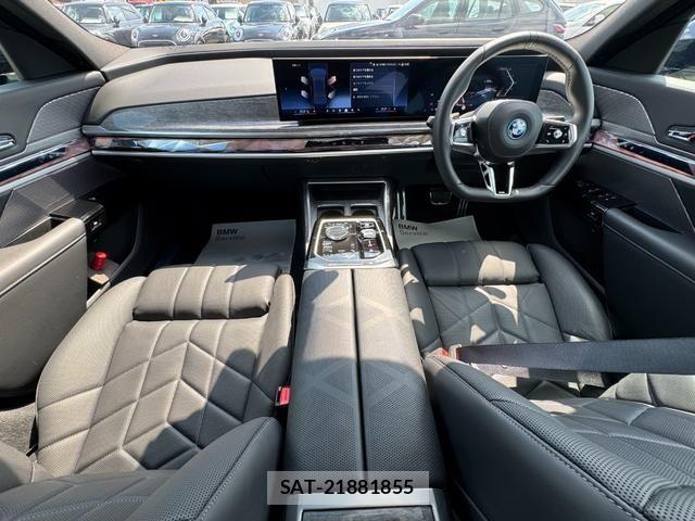 Bmw i7 2025-06 8206600-1