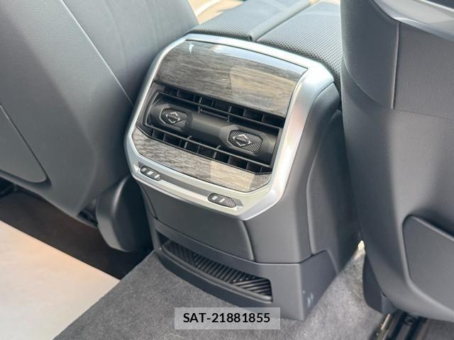 Bmw i7 2025-06 8206600-21