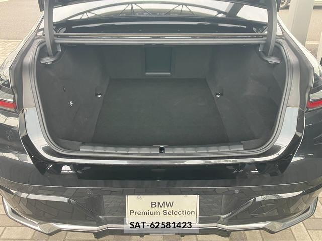 Bmw i7 2025-06 8335074-10