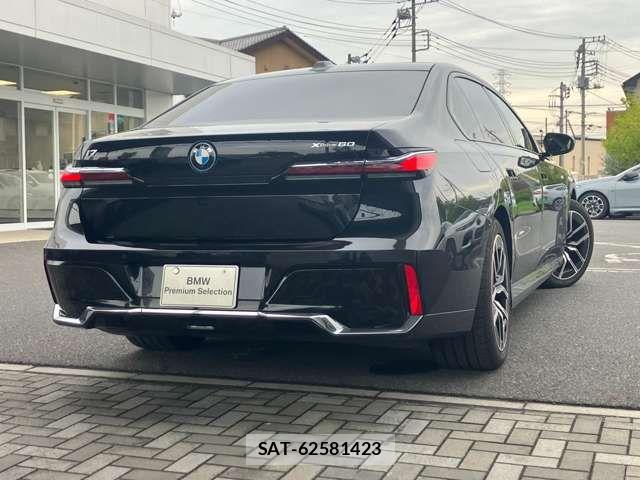 Bmw i7 2025-06 8335074-2