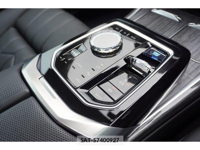 Bmw i7 2025-09 8334981-12