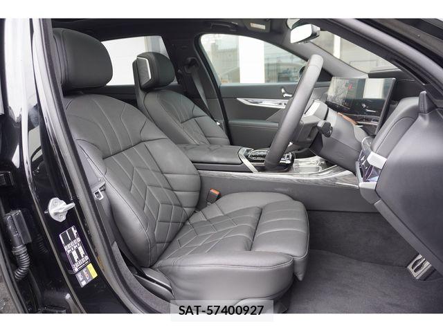 Bmw i7 2025-09 8334981-15